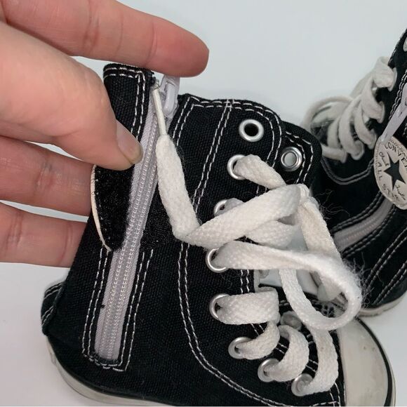 Chuck Taylor All Star Converse High Tops for Kids - Picture 2 of 7